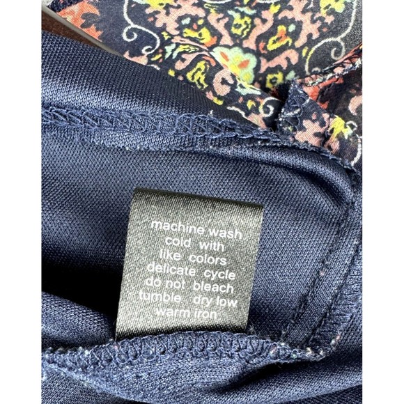 FullTilt Navy and multicolor print Spaghetti Strap Crop Top Size Small - Picture 7 of 7